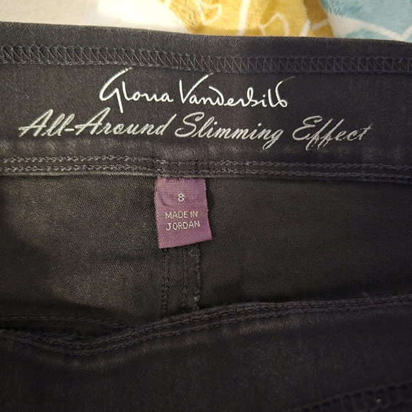 Capris - Picture 2 of 4